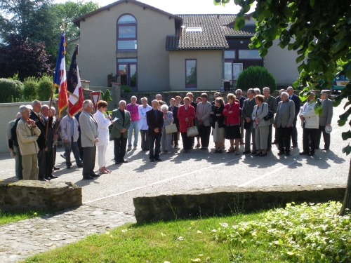 20110517-8-mai-1945-villageois