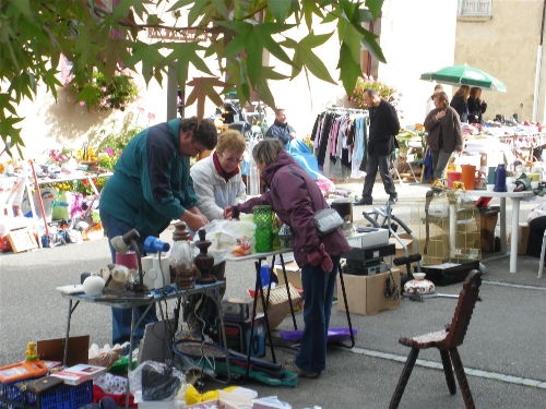 20110911-Vide-Grenier-Comite-Animation